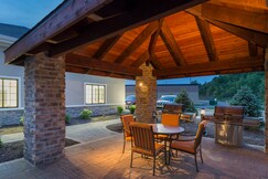 Staybridge Suites CANTON, Stark