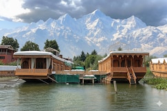 Houseboats by Vanda, Srinagar
