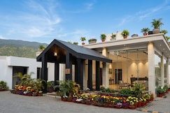 GOLDEN LEAF RESORT, Jamshedpur
