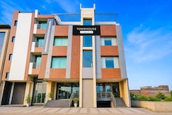 Townhouse by OYO Patiala-Zirakpur Crossway Formerly Hotel Dream, Zirakpur