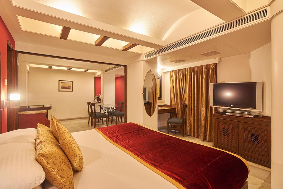 Ramee Guestline Hotel - Dadar - Tap to explore photos