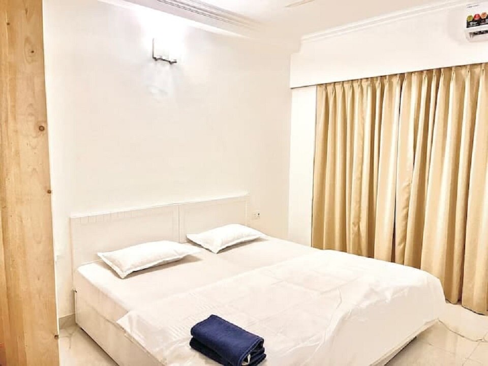 3 Sagar Serviced Aptt. Near Airport: Vasant Kunj - Tap to explore photos