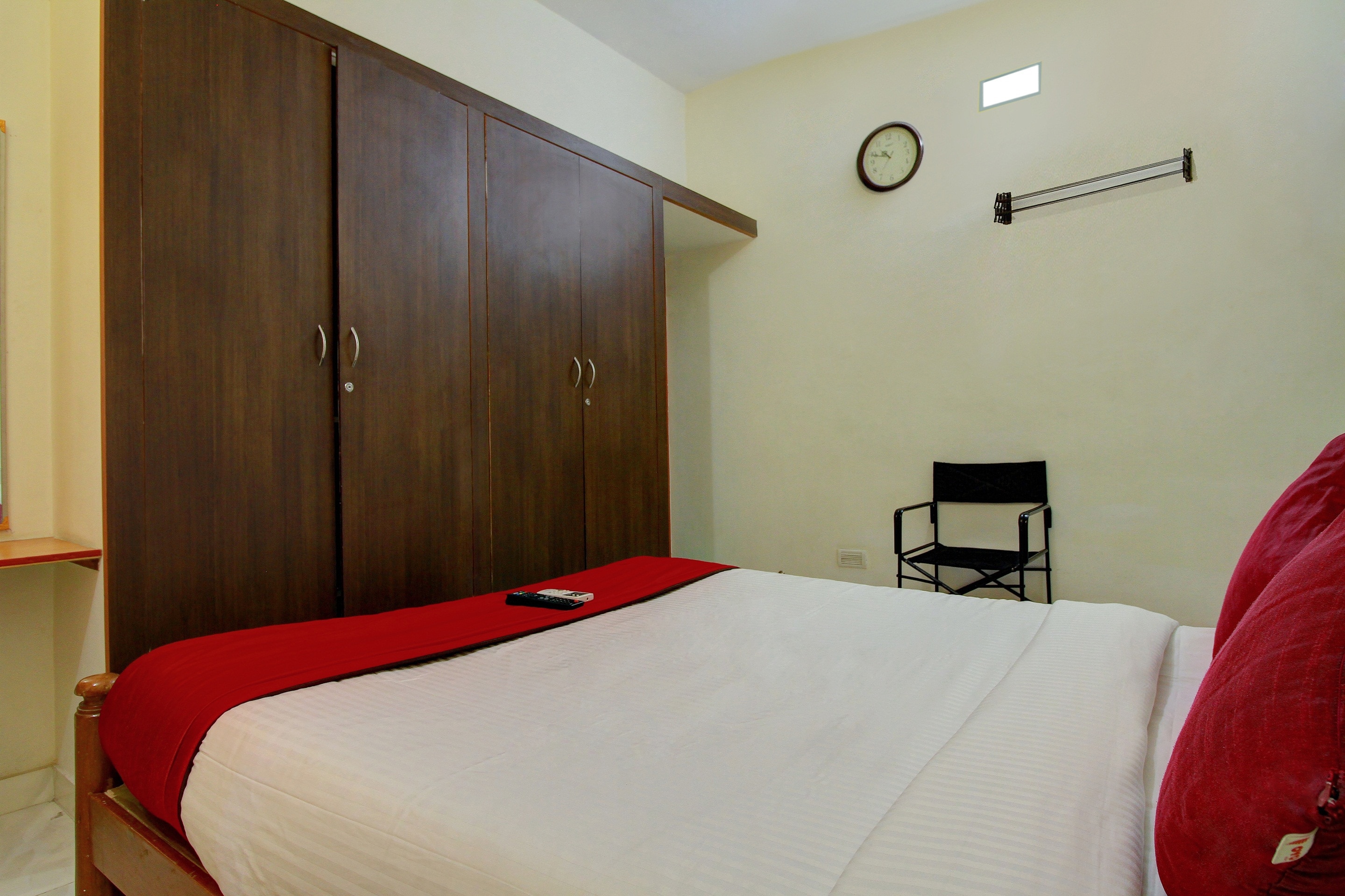 Super Hotel O Infosys Thoraipakkam - Tap to explore photos