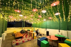 Mad Squad Hostel | Dorms & Rooms, Varanasi