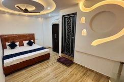 The crown vns, Varanasi