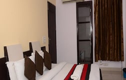 Deluxe AC Room