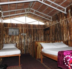 Duplex Chalet (Tree House)