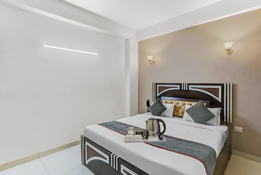 Hotel O Noida Premium Inn