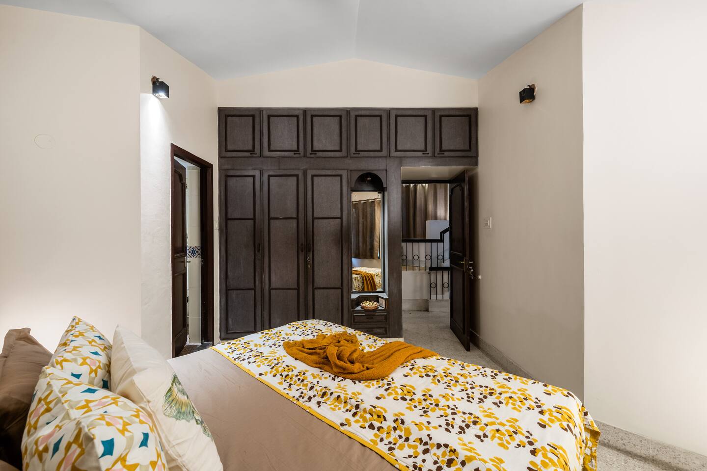 4BHK Boutique Villa (Heart of Indiranagar) - Tap to explore photos