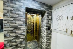 Red Leaf Stay Hotel, Delhi