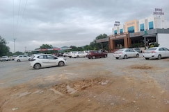 HOTEL NAVJIVAN AND GUEST HOUSE, Modasa