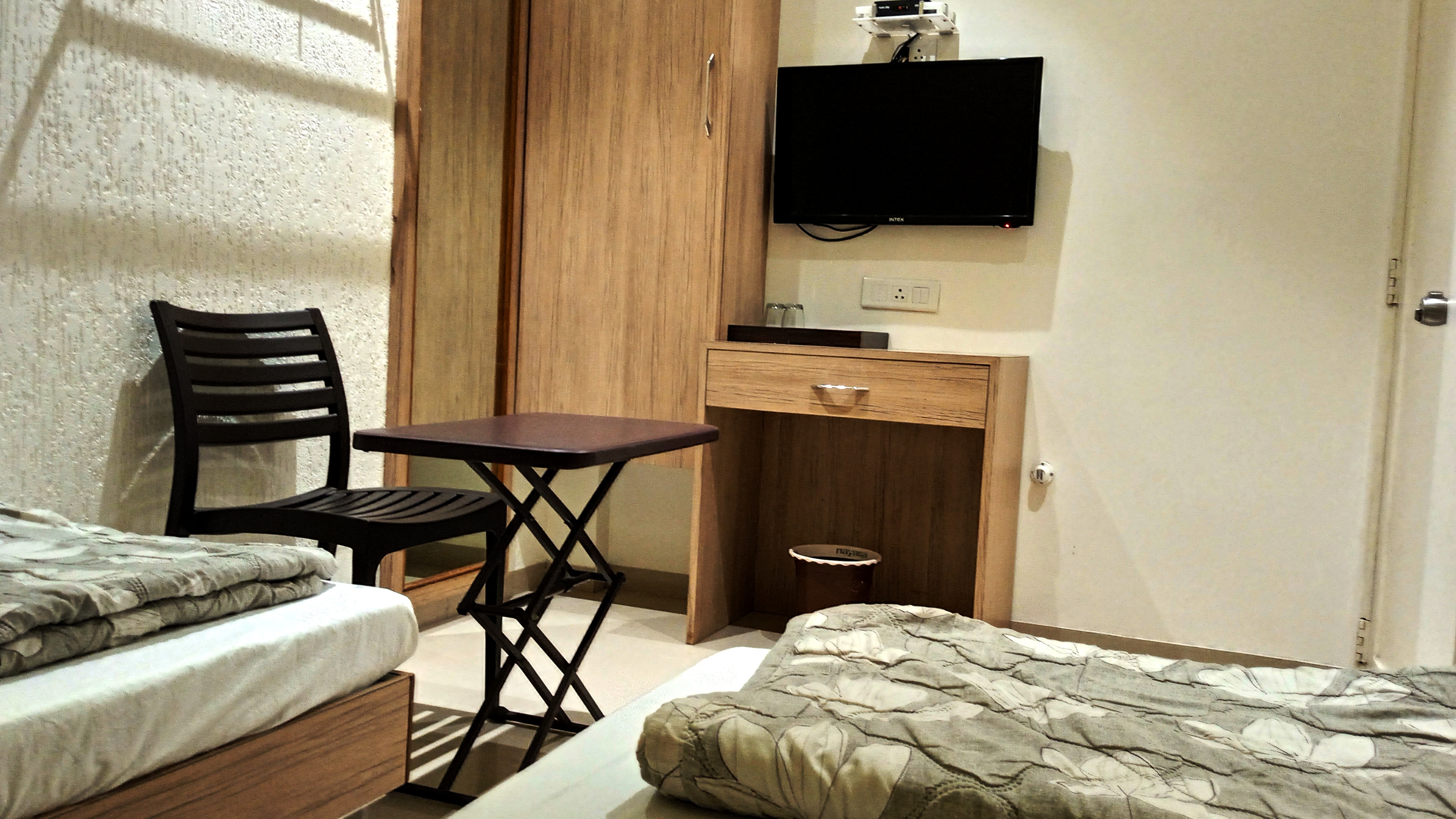 Hotel Ramnivas - Tap to explore photos