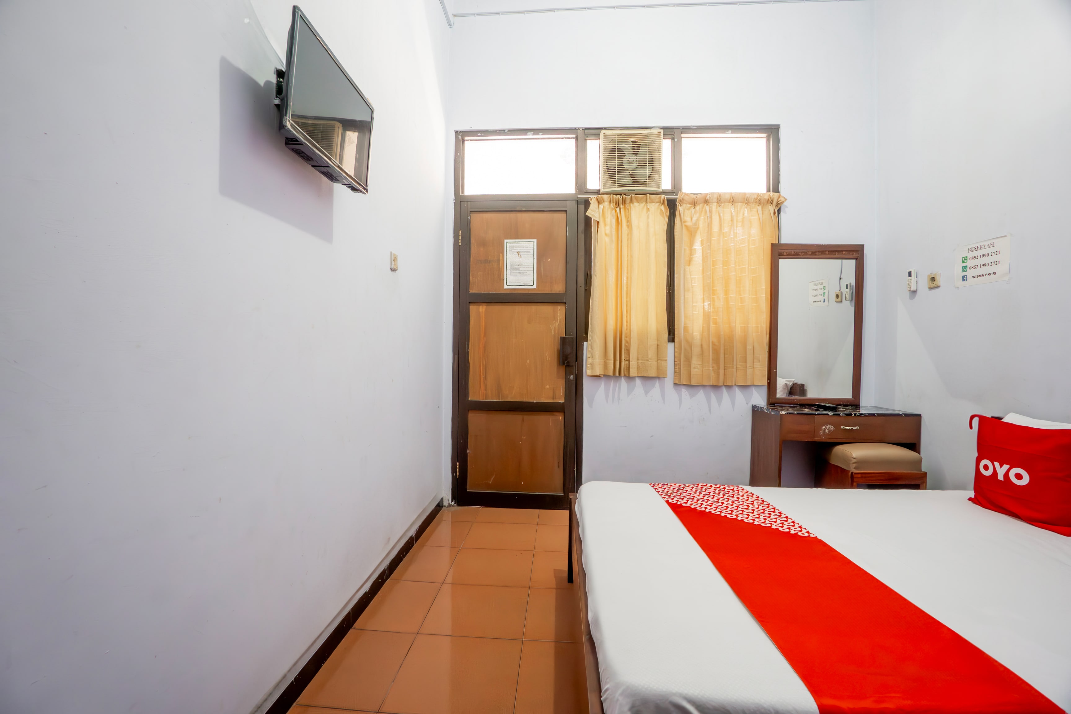 Hotel O Central Madiun Near Stasiun Kota Madiun - Tap to explore photos