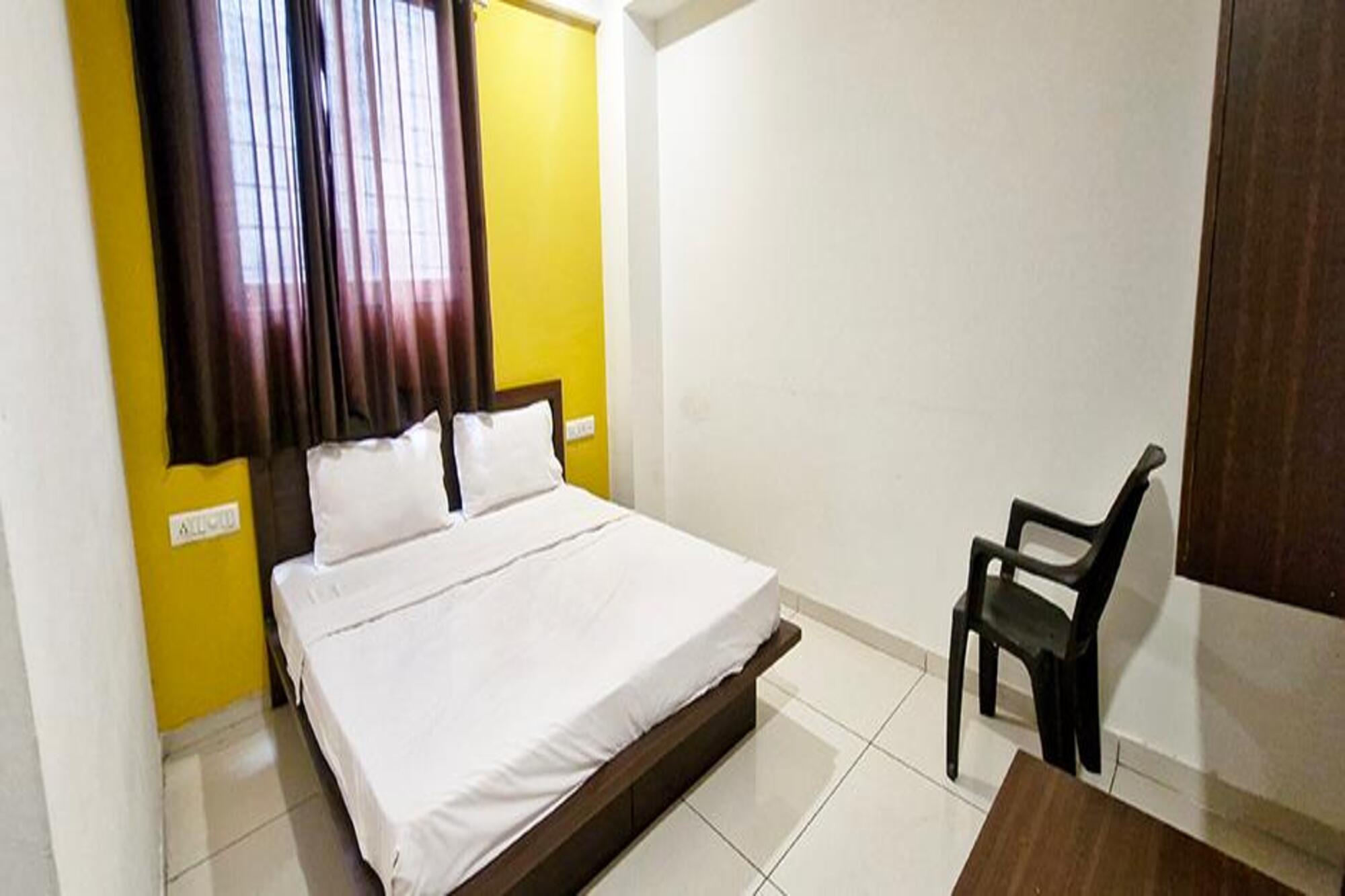 FabHotel Samudra Executive - Tap to explore photos