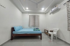 Sreenivasa Nilayam Lodge Ac/ Non Ac Delux Rooms, Mantralayam