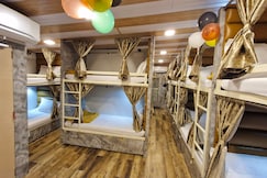 Gold Spot Dormitory (AC 24 HOURS), Mumbai