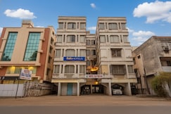 FabHotel Raj Ratna - Nr. Ashram Road, Ahmedabad