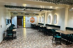 Hotel Shri Dakshinam Heritage, Gadarwara