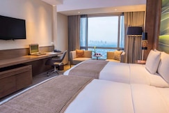 Marco Polo Ortigas Manila, Teresa