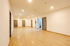 Super Townhouse Vijay Khand Gomti Nagar, Lucknow