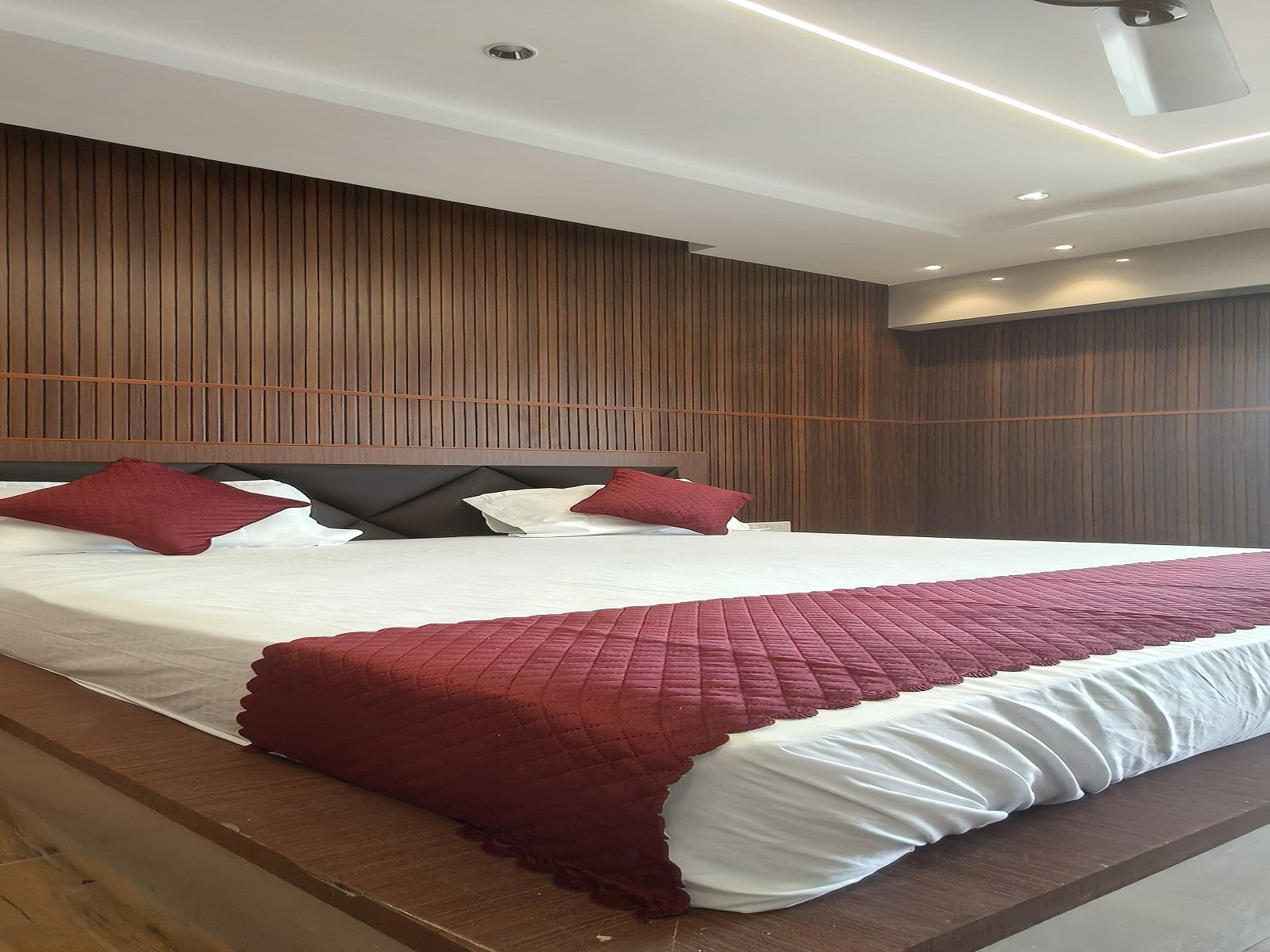 HOTEL RADHA INTERNATIONAL - Tap to explore photos