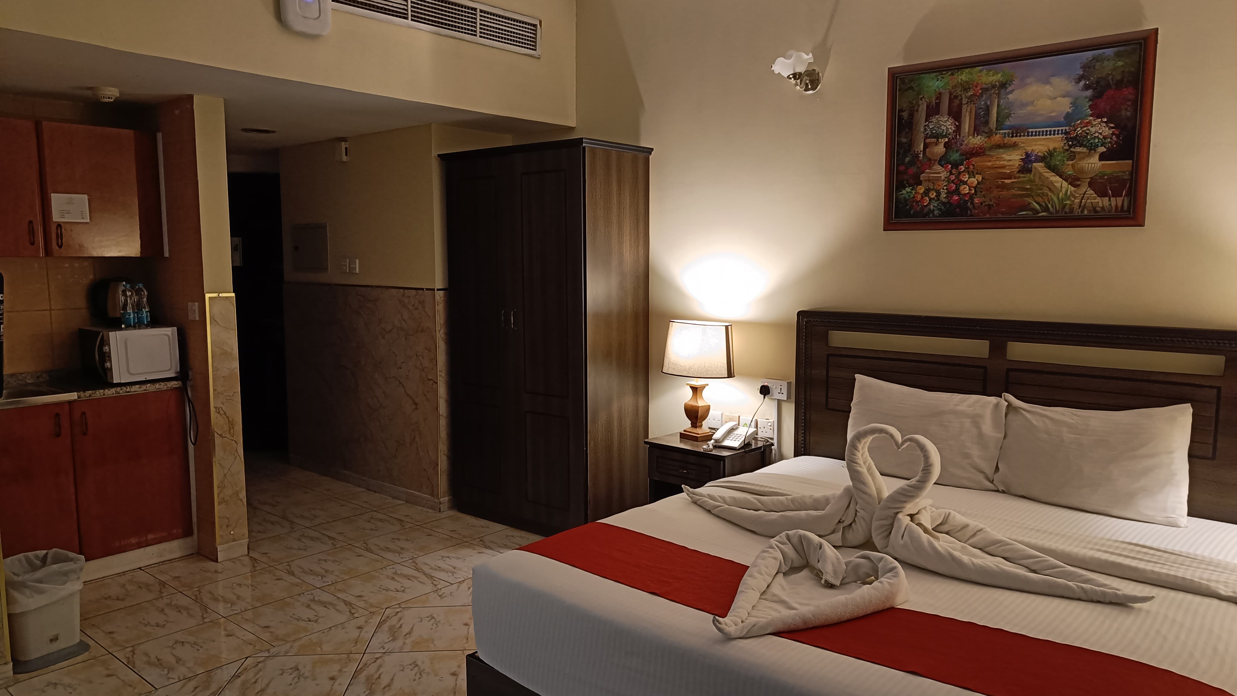 Ruwi Beach Hotel Apartment - Tap to explore photos