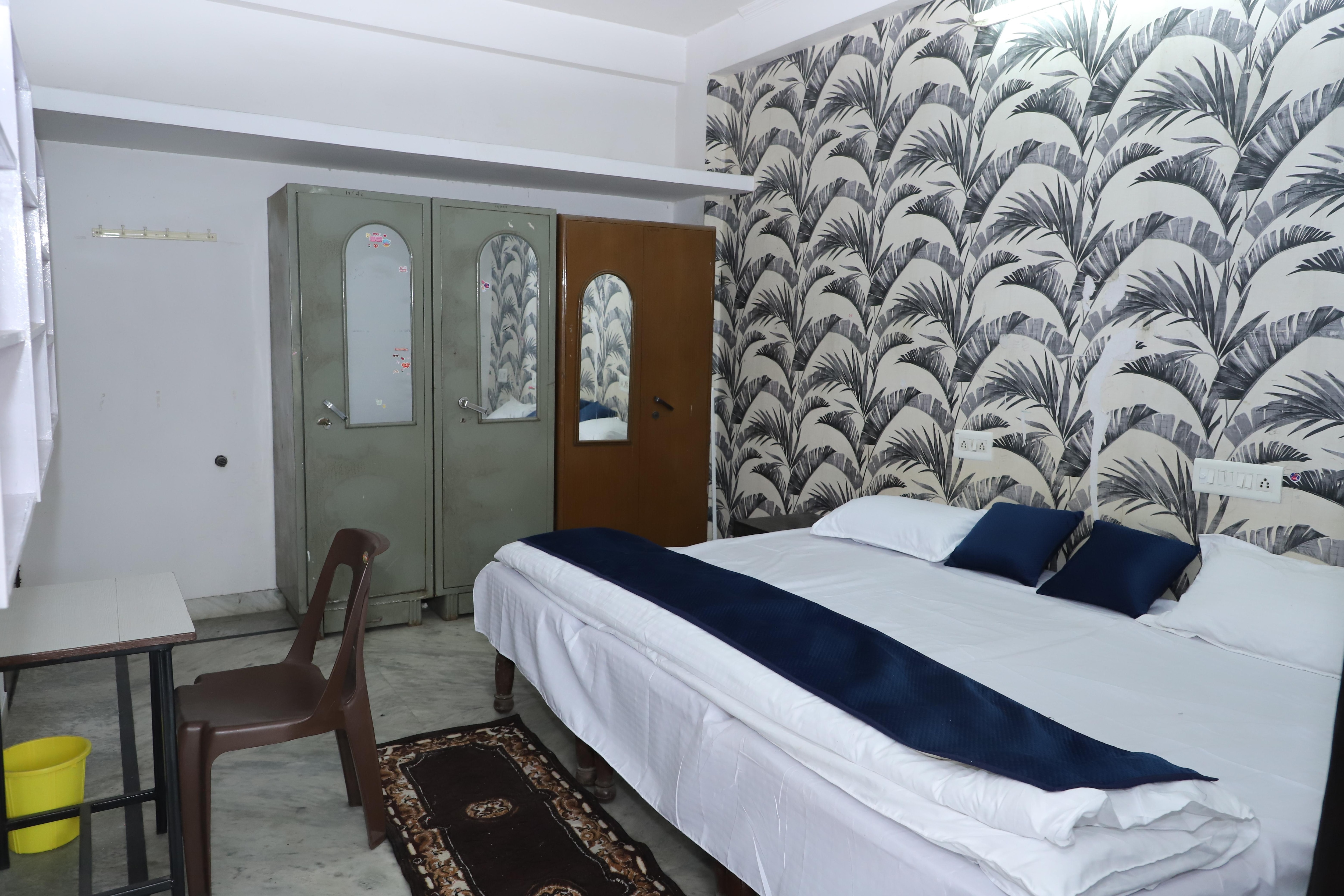 India Guest House - Tap to explore photos
