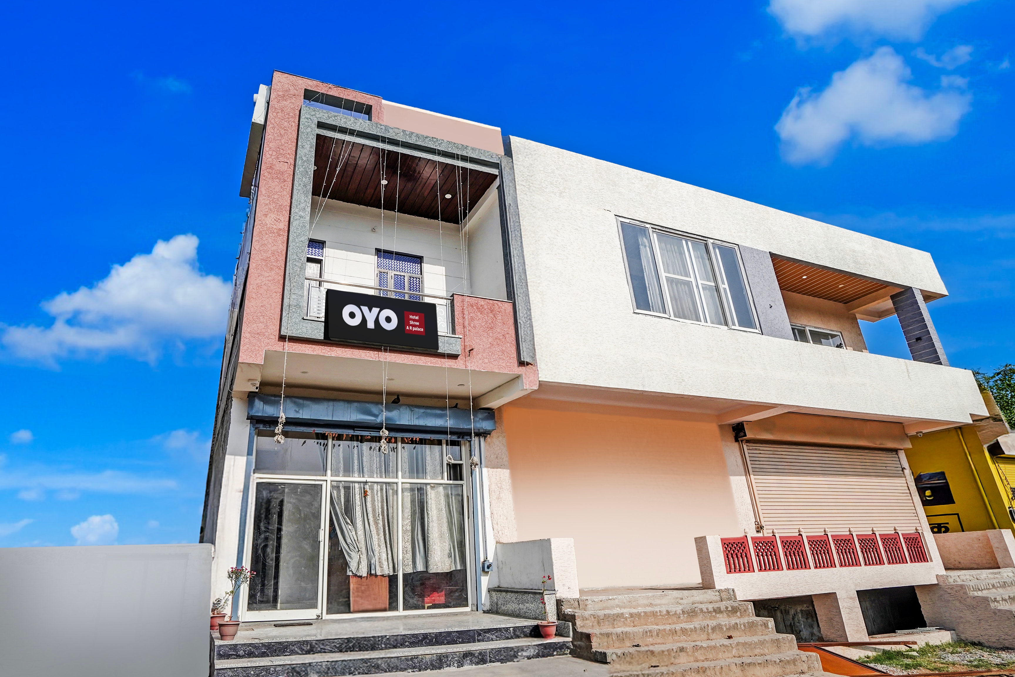 Hotel O Shree A R Palace - Tap to explore photos