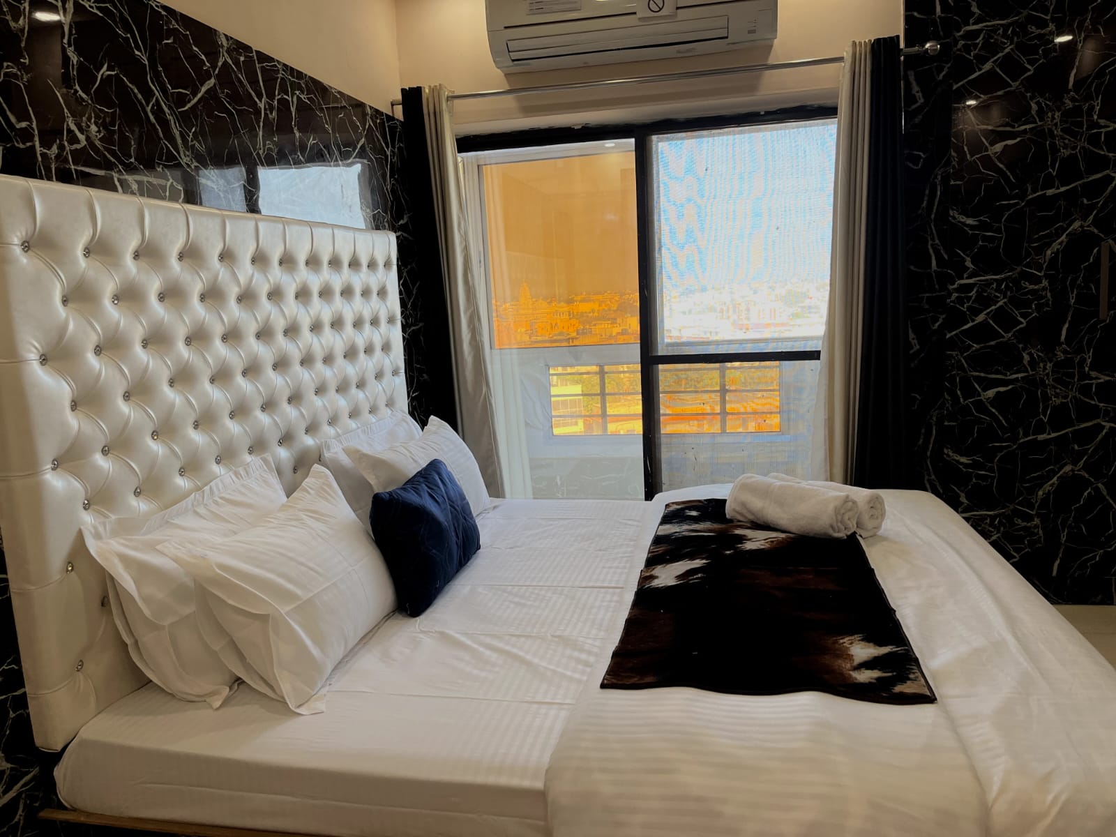 Sharnam home stay - Tap to explore photos