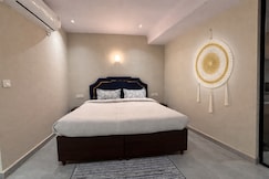 Modern Cozy Studio with King Bed Kitchenette, Kharar