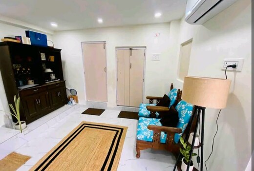 Cozy & Peaceful Urban Space
