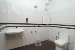 Eagle Nest Hotel, Thekkady