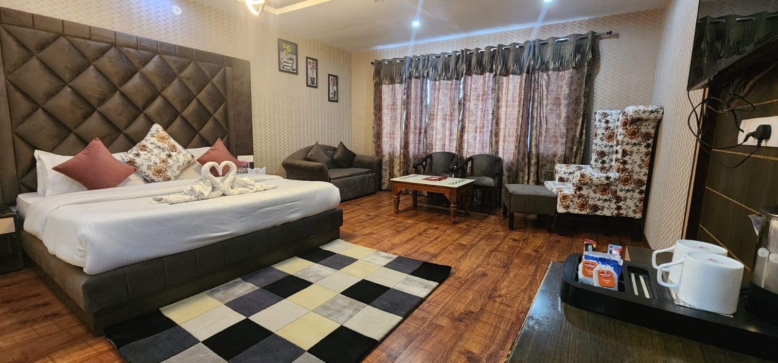 Reviews of Hotel Kayanat - Hotel in Dalhousie