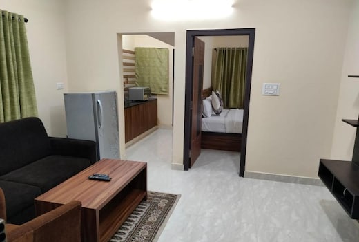 Golden Chariot 1bhk Studio Rooms Manyata Tech Park