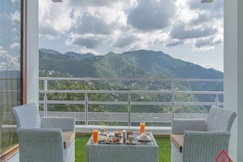 The HoneyComb- AC 2BHK House-By HomestayDaddy, Kasauli