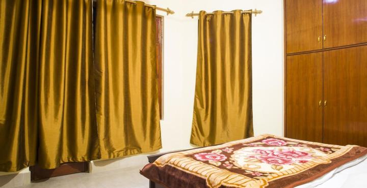 Hotel Deodar Villa - Tap to explore photos