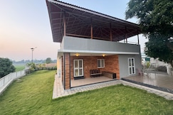 Lion Hearts, Karanjwan