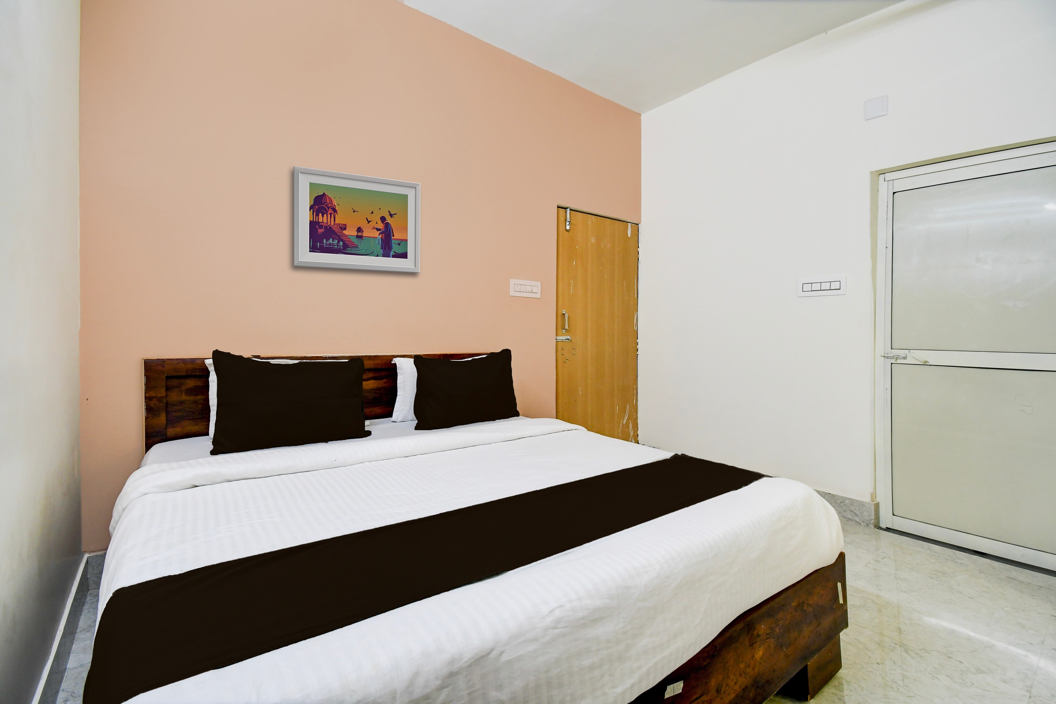 Hotel O ALYSAN STAY - Tap to explore photos