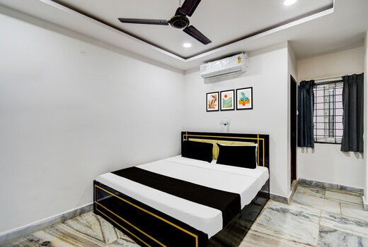 SPOT ON BSR RoyalStay Super Luxury Hotel Rooms
