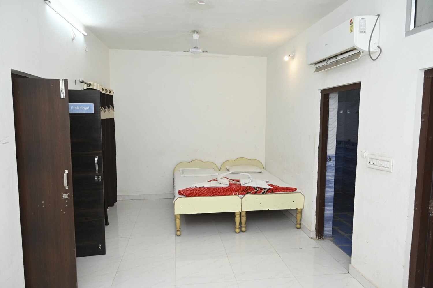 HOTEL PANCHKUND PALACE - Tap to explore photos