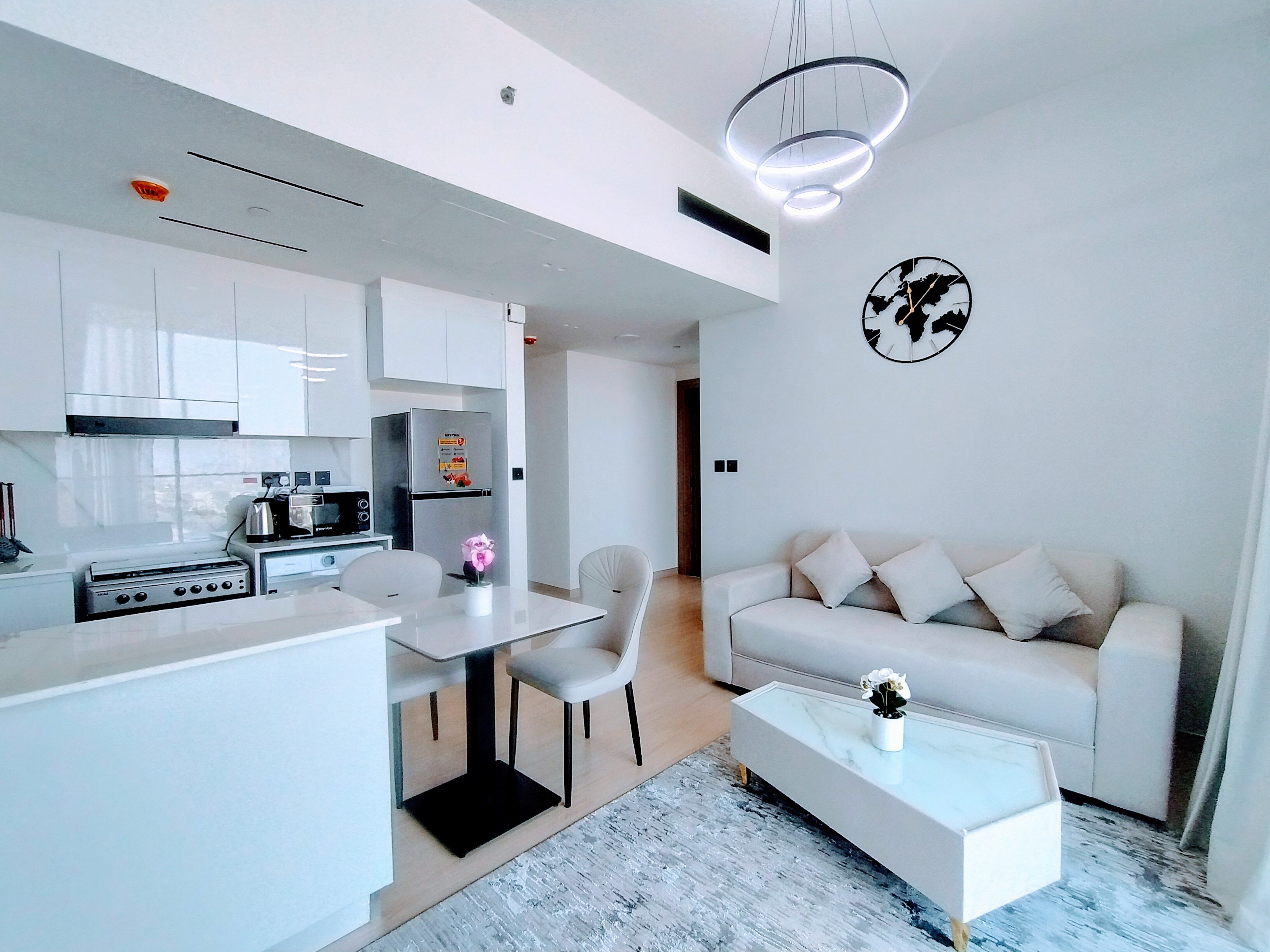 Marina View 1 Bedroom Apartment - Tap to explore photos