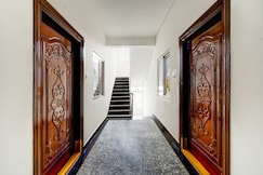 Collection O DLF CyberCity Hyderabad Formerly Key Suites, Hyderabad