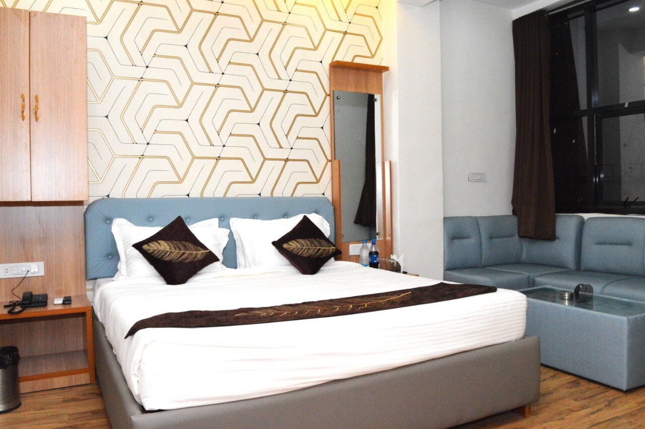HOTEL RAJPUTANA INN - Tap to explore photos