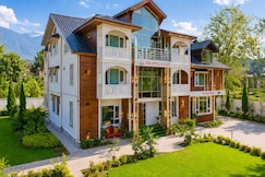 Hotel Apple Estates by Aura Stays, Pahalgam