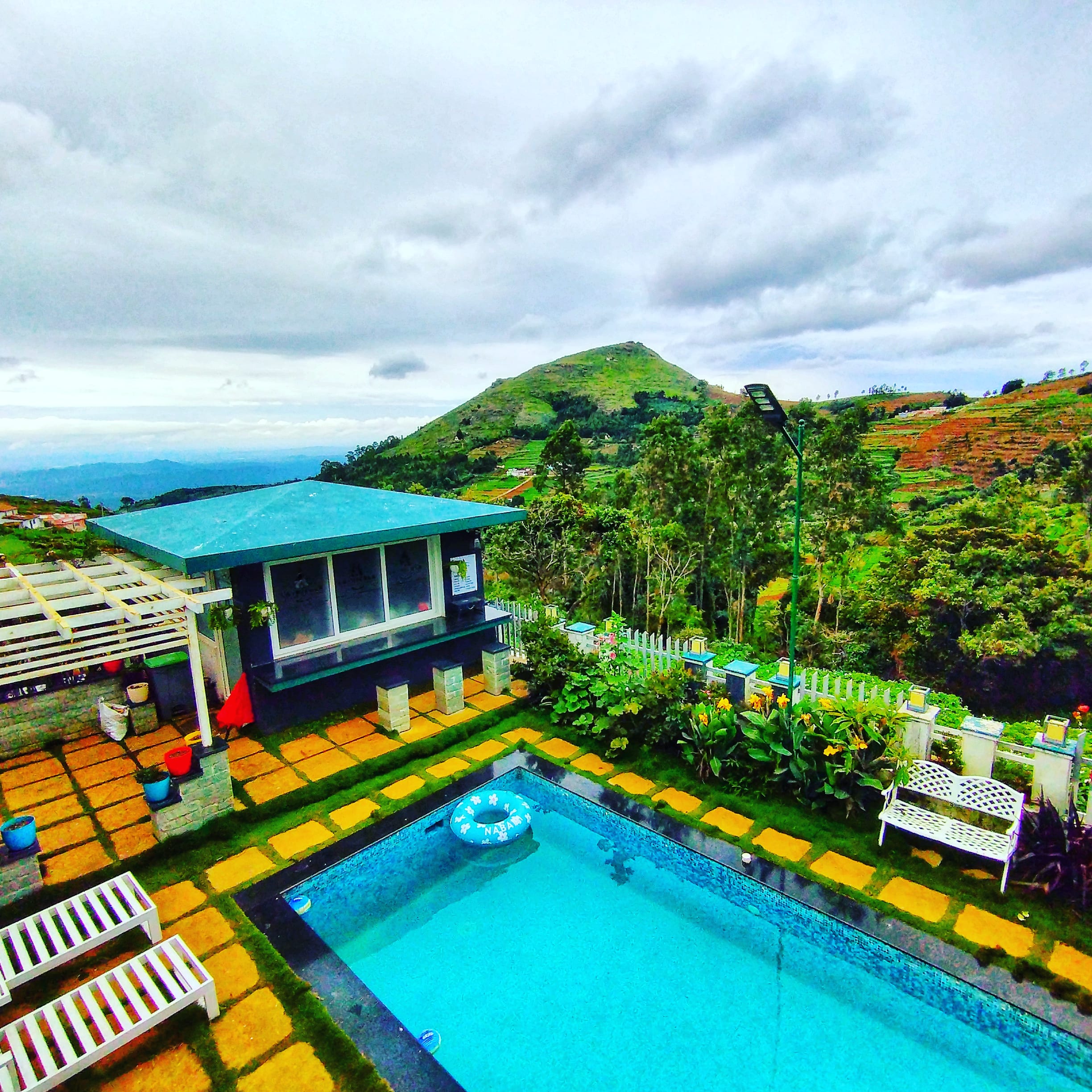 La Niebla Farm Resort - Tap to explore photos