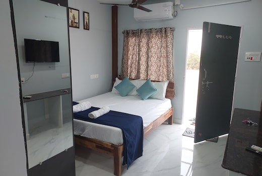 Deccan Stay Studio Flat Connected to Airport