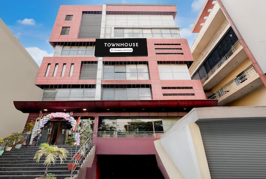 Super Townhouse Sankaramatam Road Near Diamond Park