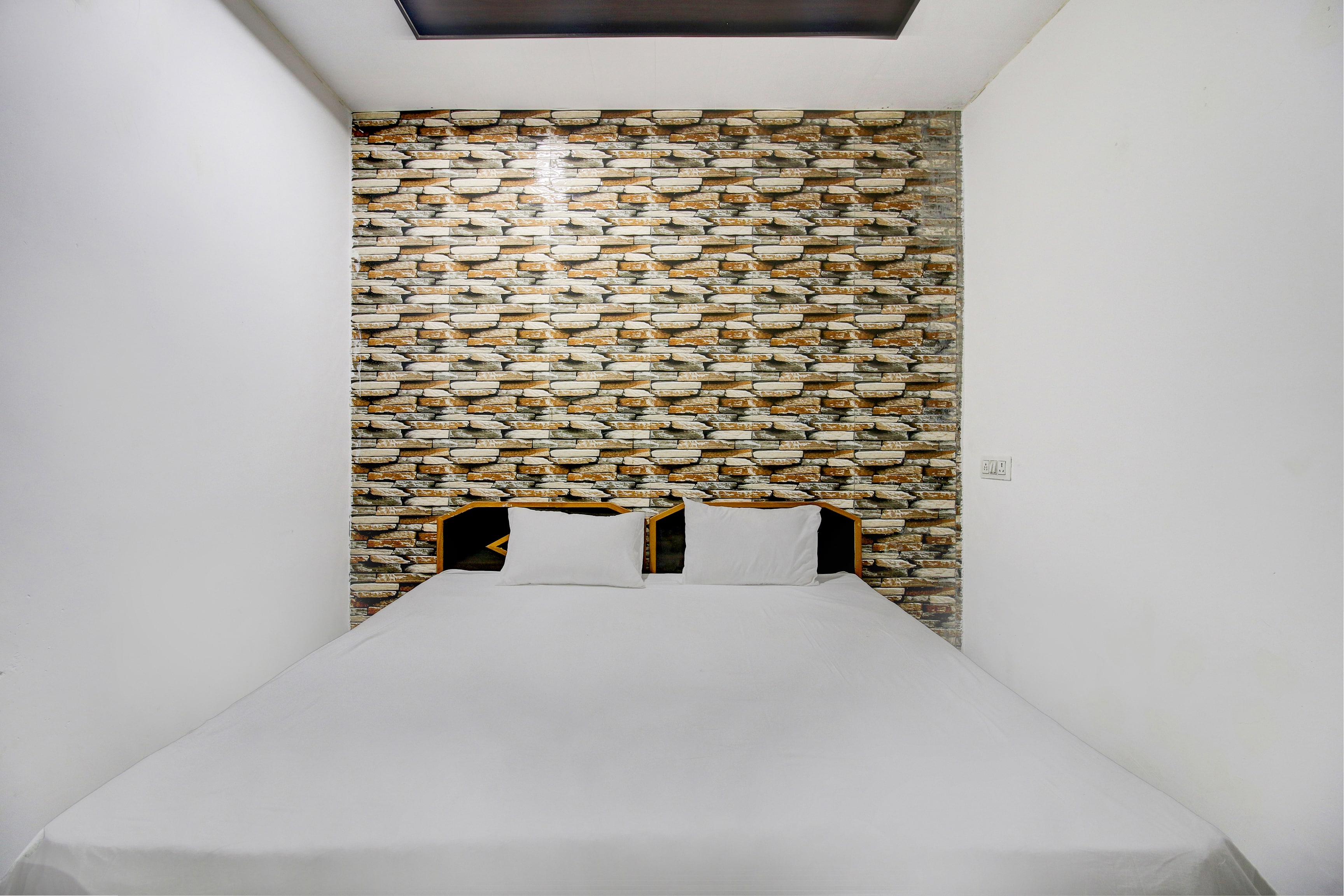 Hotel O Satyam Shree - Tap to explore photos