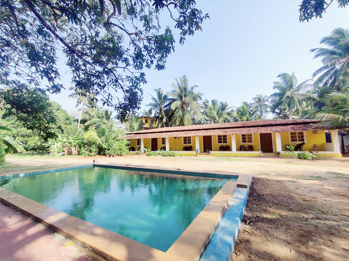 Luxury 6 BHK Villa with Private Swimming Pool Near Calangute and Baga - Tap to explore photos