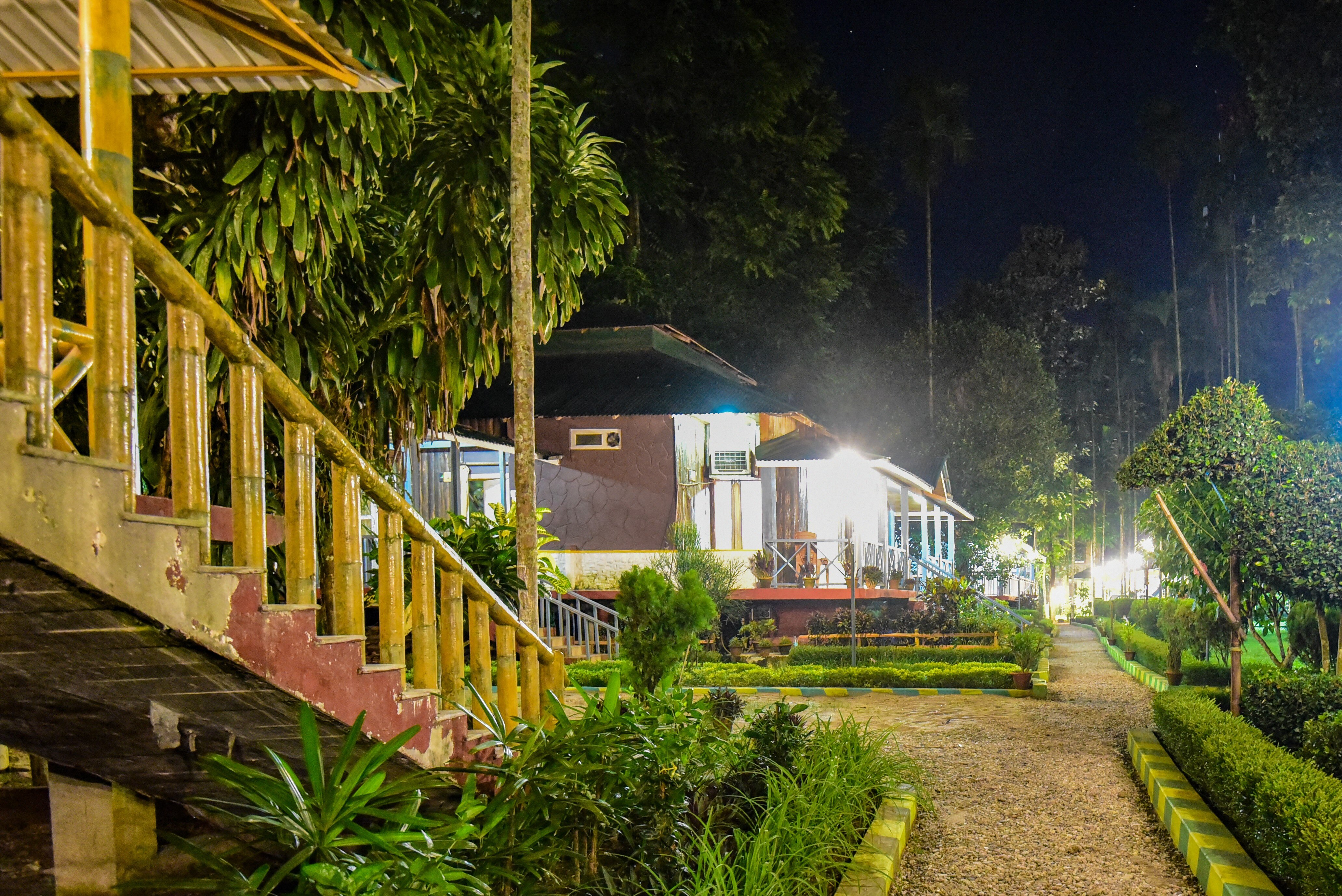 Aranya Jungle Resort Lataguri Inr 488 Off 2 0 0 0 Price